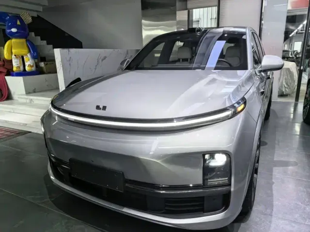 Li Auto L9 — Фото автомобиля 2