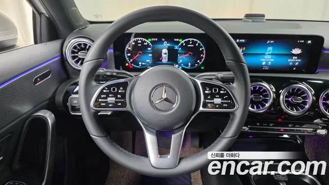 Mercedes-Benz A-Class W177 — Фото автомобиля 14