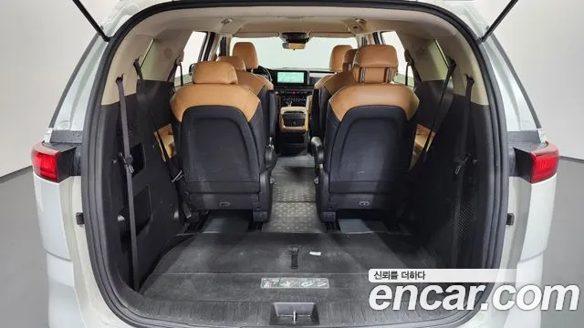 Kia Carnival Generation 4 — Фото автомобиля 20