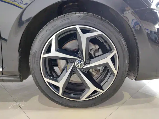 Volkswagen Passat — Фото автомобиля 6