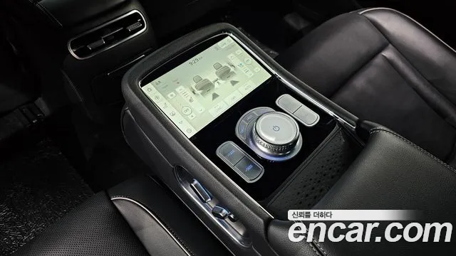 Genesis G90 Бензин 3.5 турбо AWD — Фото автомобиля 18