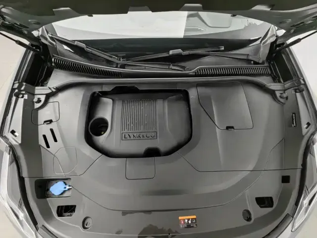 Lynk & Co Lynk & Co 06 2023 Remix 1.5T Power Halo — Фото автомобиля 6