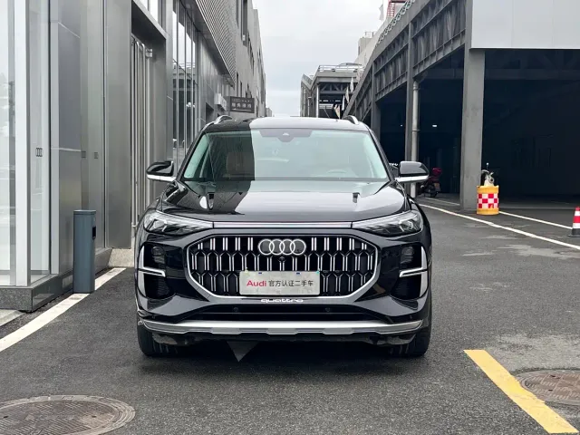 Audi Q6 — Фото автомобиля 2