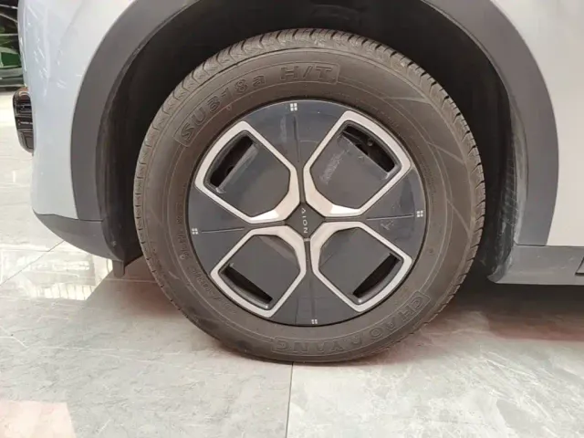 GAC Aion UT — Фото автомобиля 22