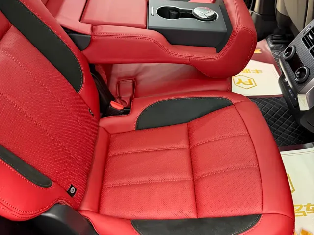 Land Rover Range Rover Sport — Фото автомобиля 10