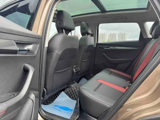 Skoda Karoq — Фото автомобиля 8