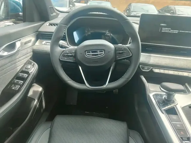 Geely Xingrui — Фото автомобиля 6