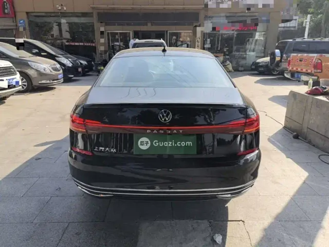 Volkswagen Passat — Фото автомобиля 5