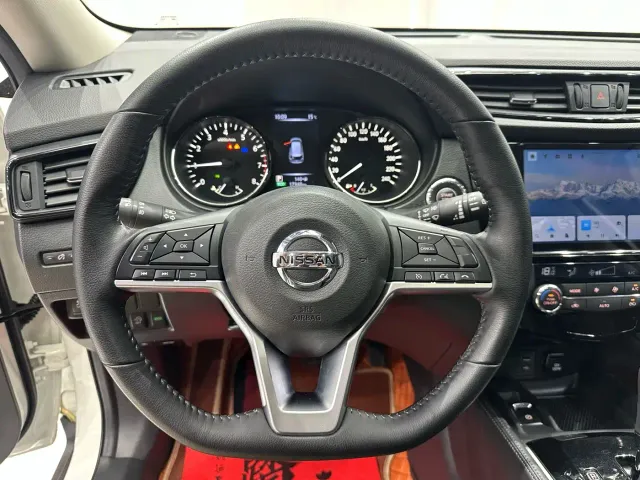 Nissan X-Trail — Фото автомобиля 12