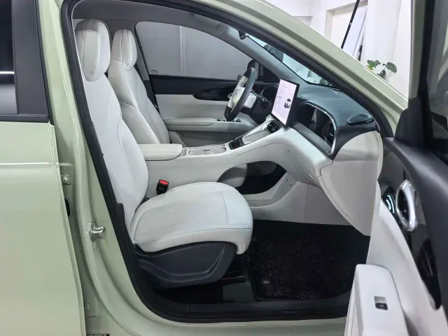 Geely Starry Wish — Фото автомобиля 6