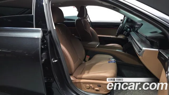 Hyundai Grandeur GN7 — Фото автомобиля 18