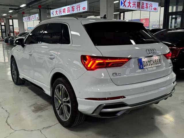 Audi Q3 — Фото автомобиля 6