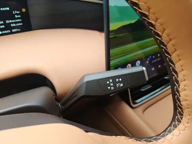 Dongfeng Aeolus L8 — Фото автомобиля 13