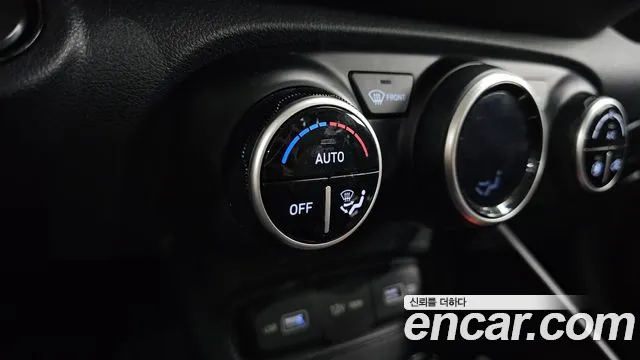 Hyundai Venue — Фото автомобиля 26