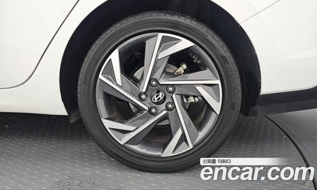 Hyundai Avante — Фото автомобиля 6