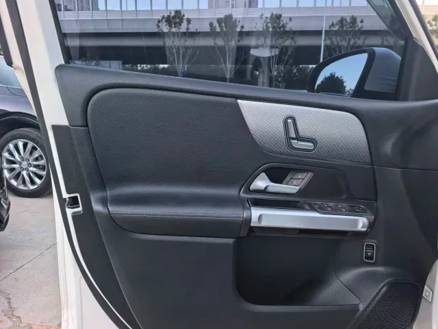 Mercedes-Benz GLB-Class — Фото автомобиля 5