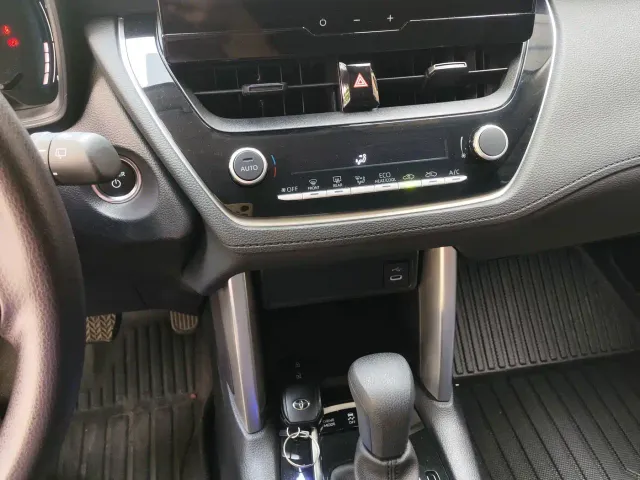 Toyota Corolla Cross 2024 2.0L Smart Hybrid Dual Engine Pioneer Edition — Фото автомобиля 10