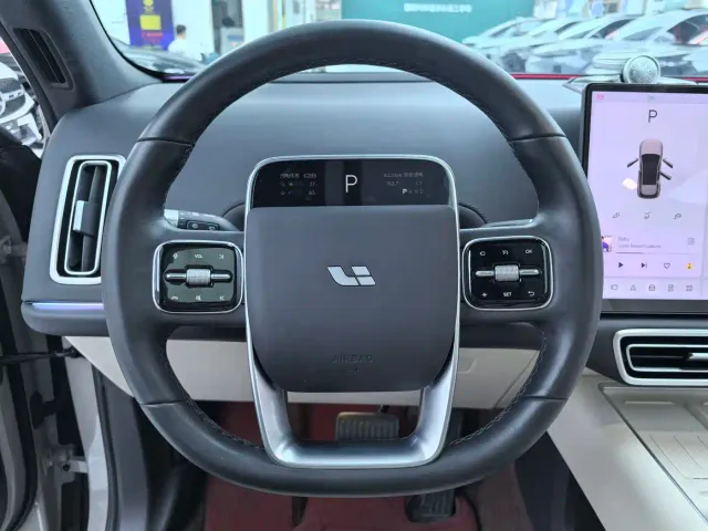Li Auto L6 — Фото автомобиля 8