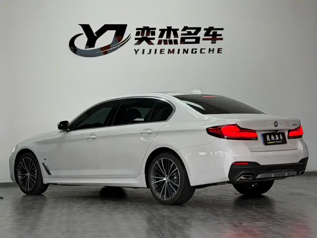 BMW 5 Series — Фото автомобиля 7