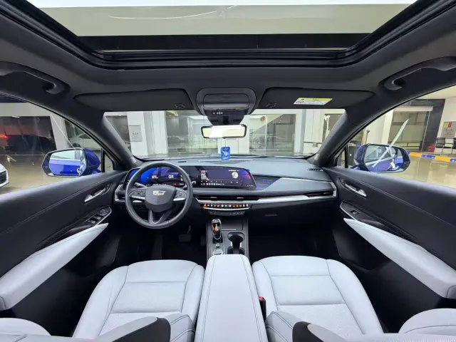 Cadillac XT4 — Фото автомобиля 6