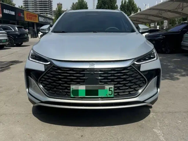 BYD Tang — Фото автомобиля 2