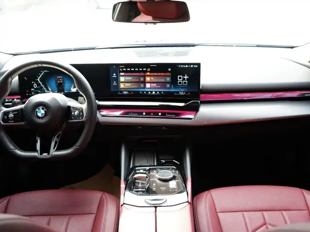 BMW 5 Series — Фото автомобиля 9