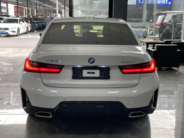 BMW 3 Series — Фото автомобиля 16