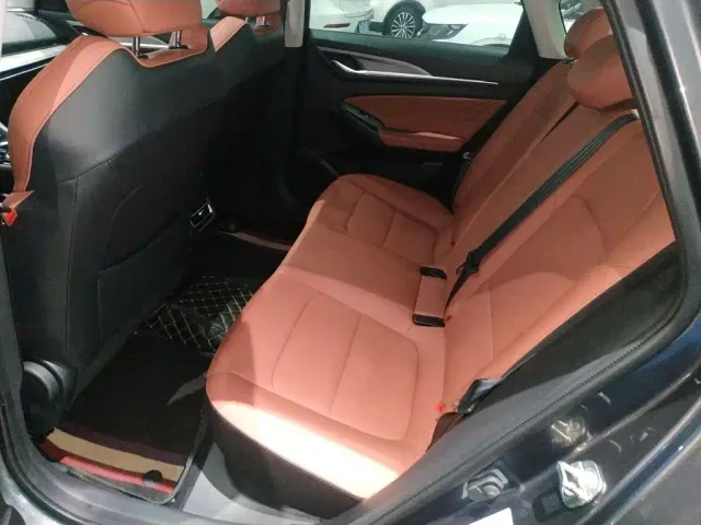 Changan Eado — Фото автомобиля 16