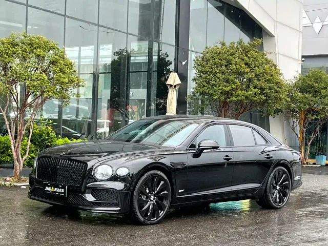 Bentley Flying Spur — Фото автомобиля 2