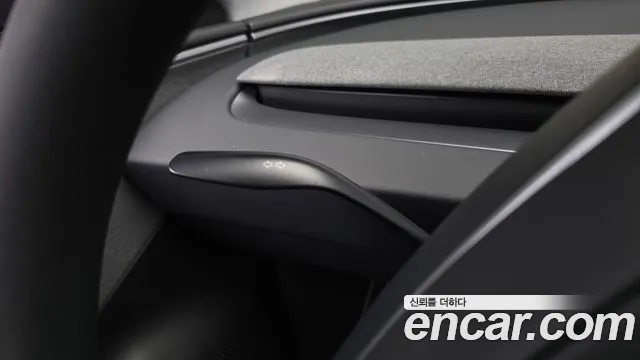 Tesla Model 3 — Фото автомобиля 22