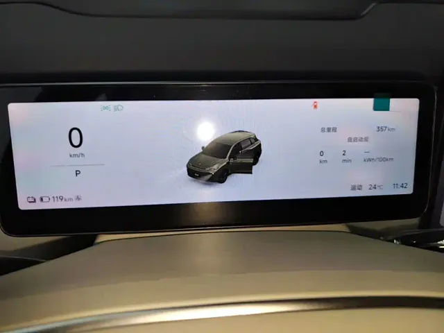 Leapmotor B10 — Фото автомобиля 11