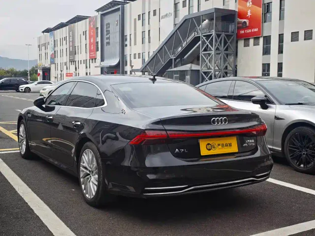 Audi A7L — Фото автомобиля 6
