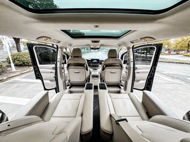 Mercedes-Benz V-Class — Фото автомобиля 13
