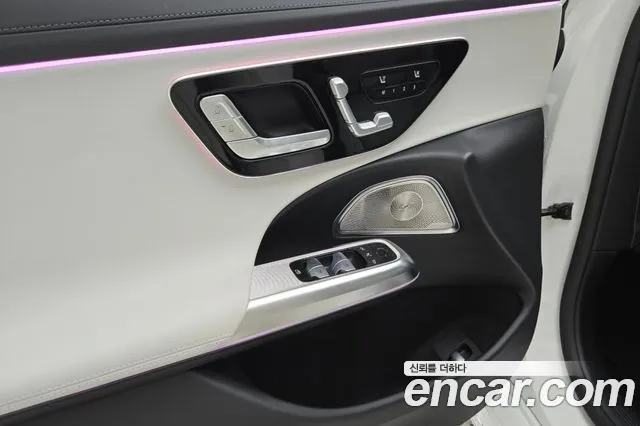 Mercedes-Benz E-Class — Фото автомобиля 15