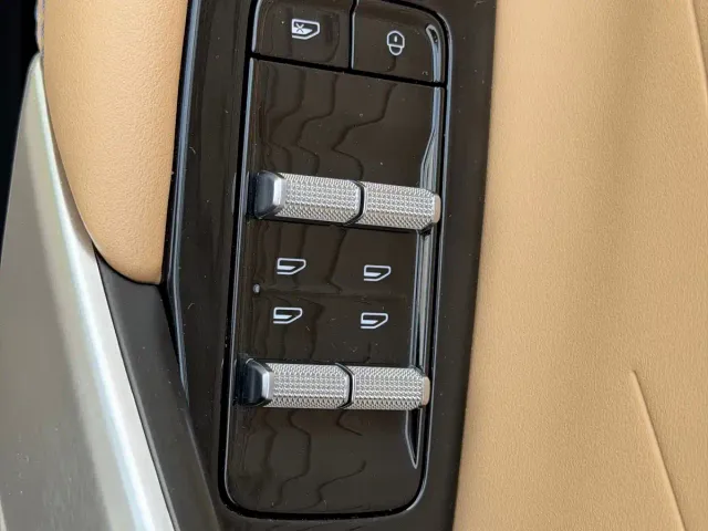 Geely Boyue L — Фото автомобиля 13