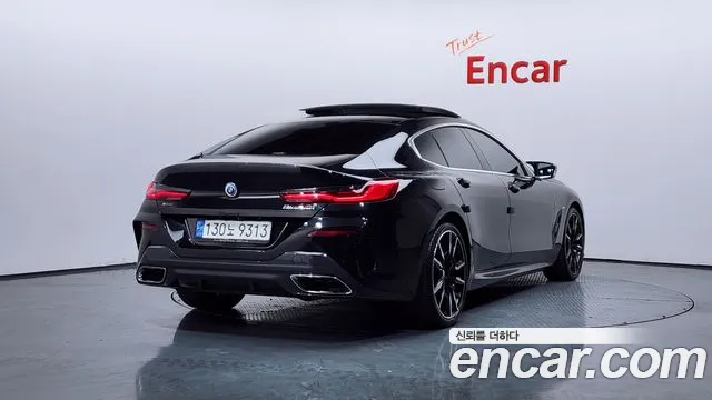BMW 8 Series G15 — Фото автомобиля 2