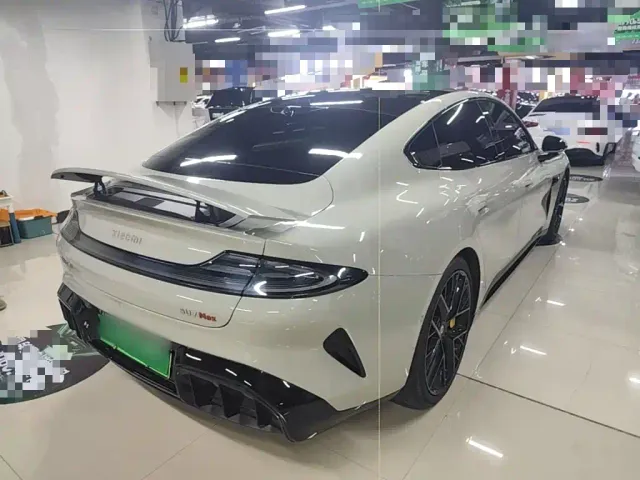 Xiaomi SU7 — Фото автомобиля 6