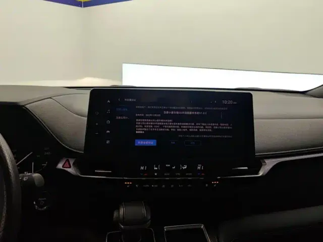 Toyota Sienna — Фото автомобиля 13