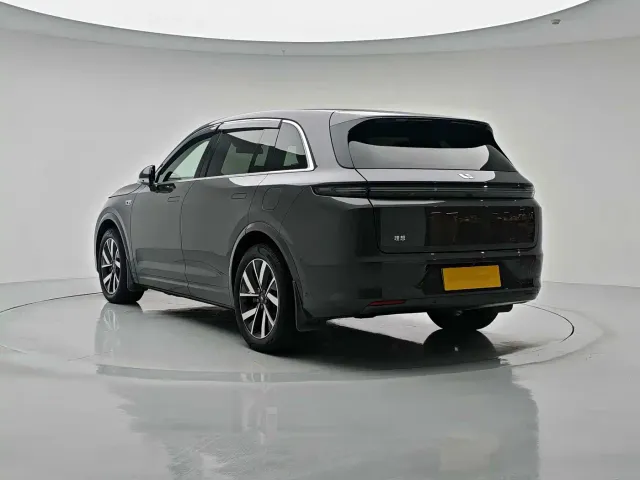 Li Auto L7 — Фото автомобиля 6