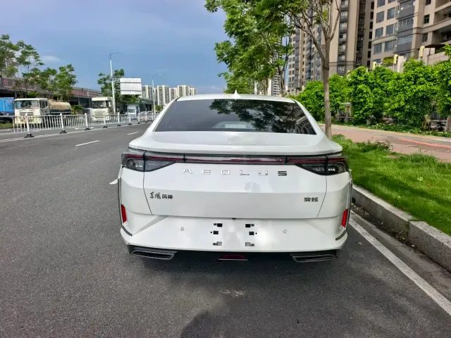 Dongfeng Yixuan — Фото автомобиля 9