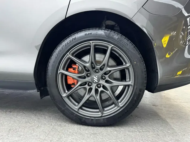 IM Motors LS6 — Фото автомобиля 9