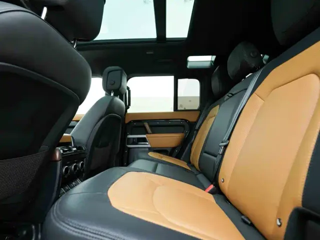 Land Rover Defender — Фото автомобиля 19