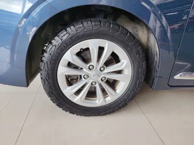 Wuling Jiachen — Фото автомобиля 24