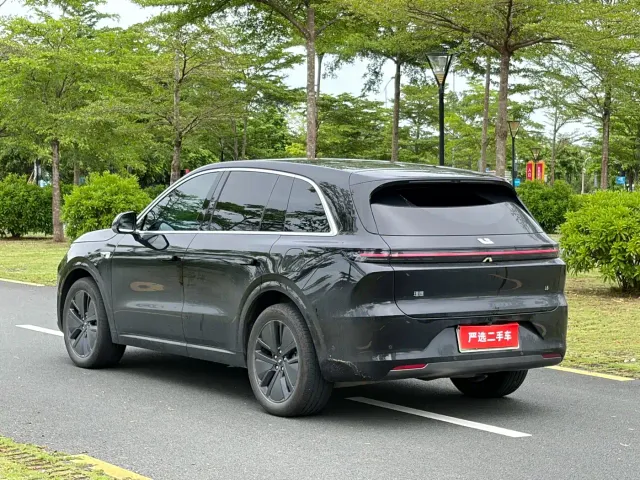 Li Auto L6 — Фото автомобиля 7