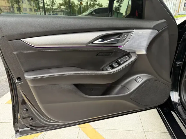 Cadillac CT5 — Фото автомобиля 6