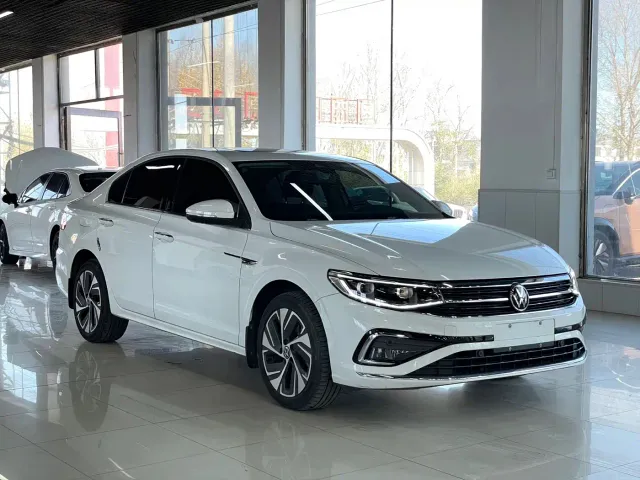 Volkswagen Bora — Фото автомобиля 3