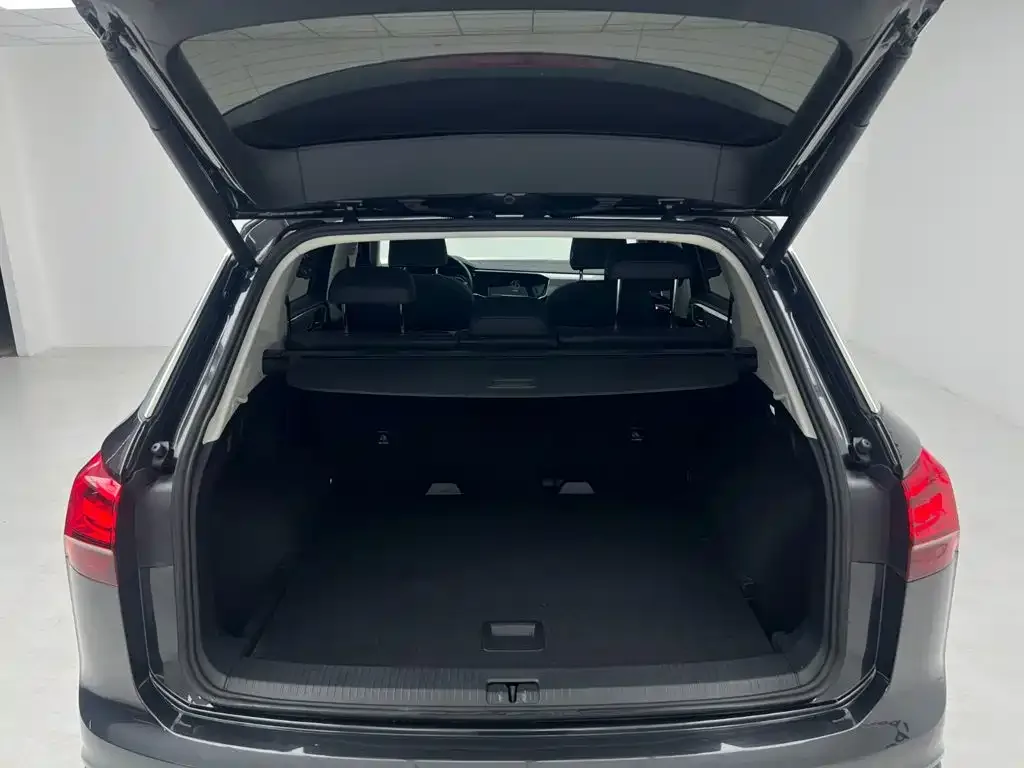 Volkswagen Tayron 2022 280TSI 2WD Luxury Smart Connect Edition — Фото автомобиля 11