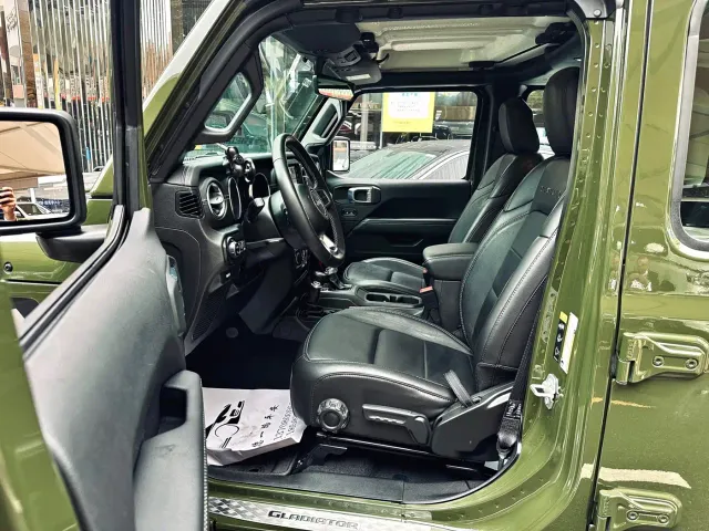 Jeep Gladiator — Фото автомобиля 5