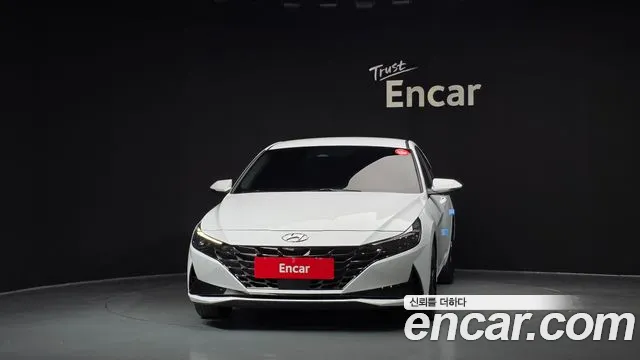 Hyundai Avante CN7 — Фото автомобиля 3