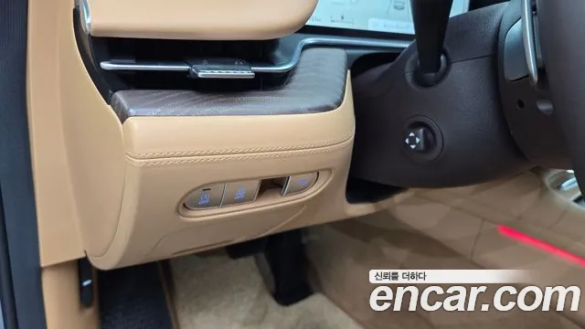 Genesis G90 Бензин 3.5 турбо AWD — Фото автомобиля 26